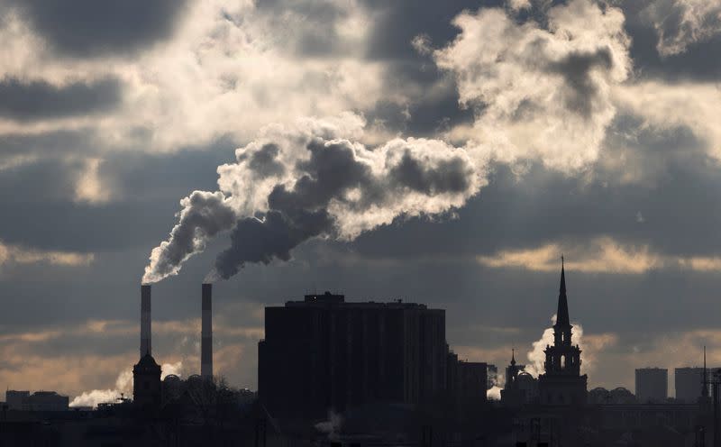 Rusia Pangkas Prediksi Pendapatan Ekspor Minyak dan Gas 2025-2027 Akibat Harga Anjlok