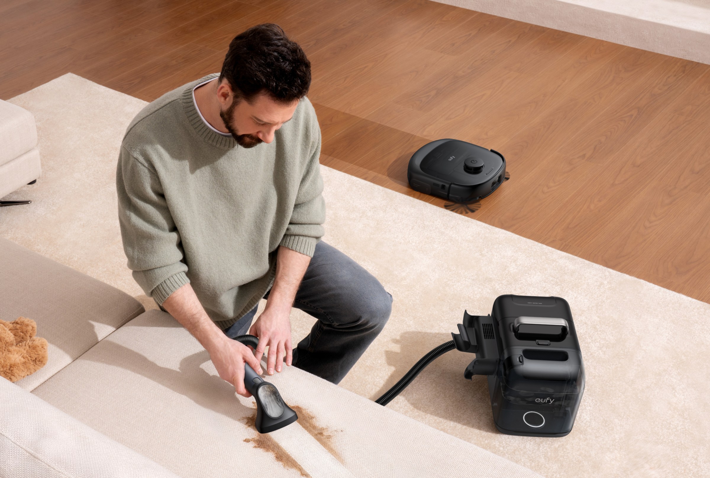 Eufy Omni E28 Robot Vakum dengan Pembersih Portable Terintegrasi untuk Rumah Bersih Maksimal