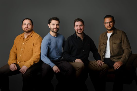 Flex Akuisisi Maza untuk Memperkuat Solusi Keuangan Bisnis Berbahasa Spanyol