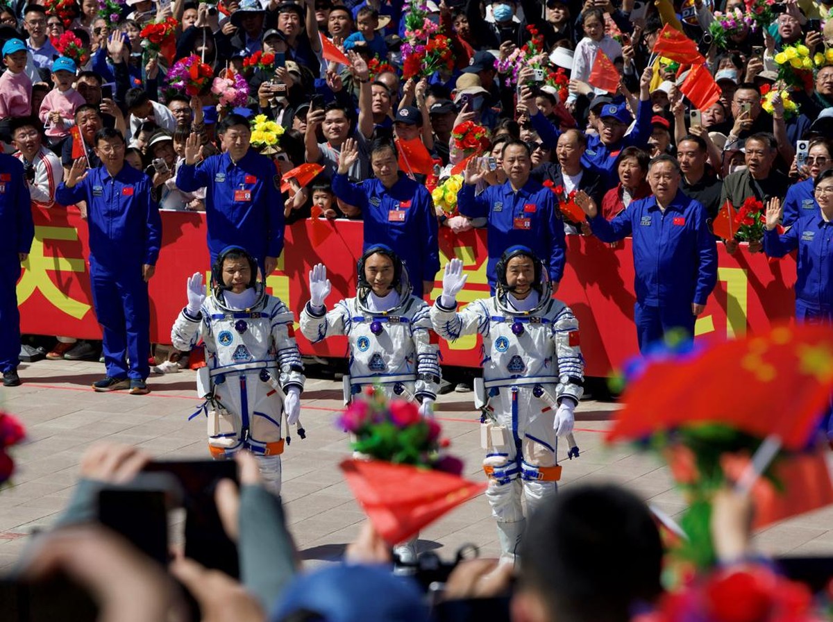 Tim Astronot China Jalani Misi Enam Bulan di Stasiun Tiangong Dengan Penelitian Unik