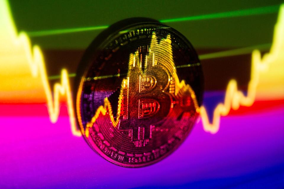 Bitcoin Melonjak Saat Tarif Trump Memicu Ketidakpastian Ekonomi