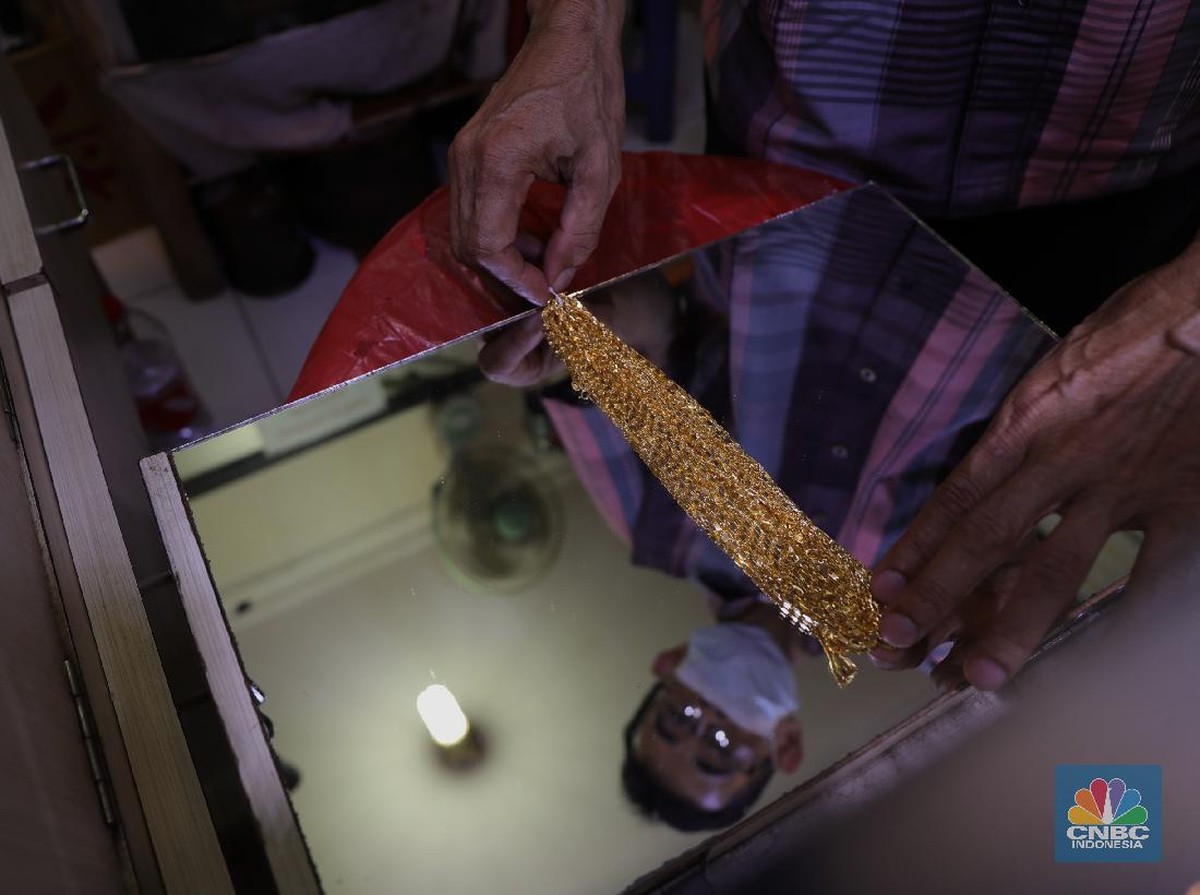 Asal Usul Emas Ternyata Dari Sinar Suar Magnetar di Luar Angkasa