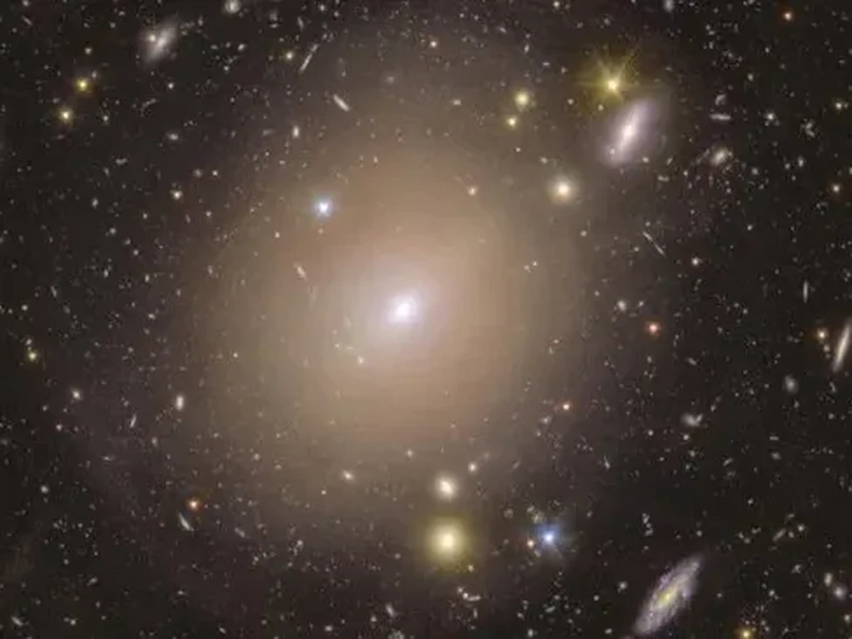 Penemuan Awan Gas Eos Dekat Bumi Buka Rahasia Pembentukan Bintang