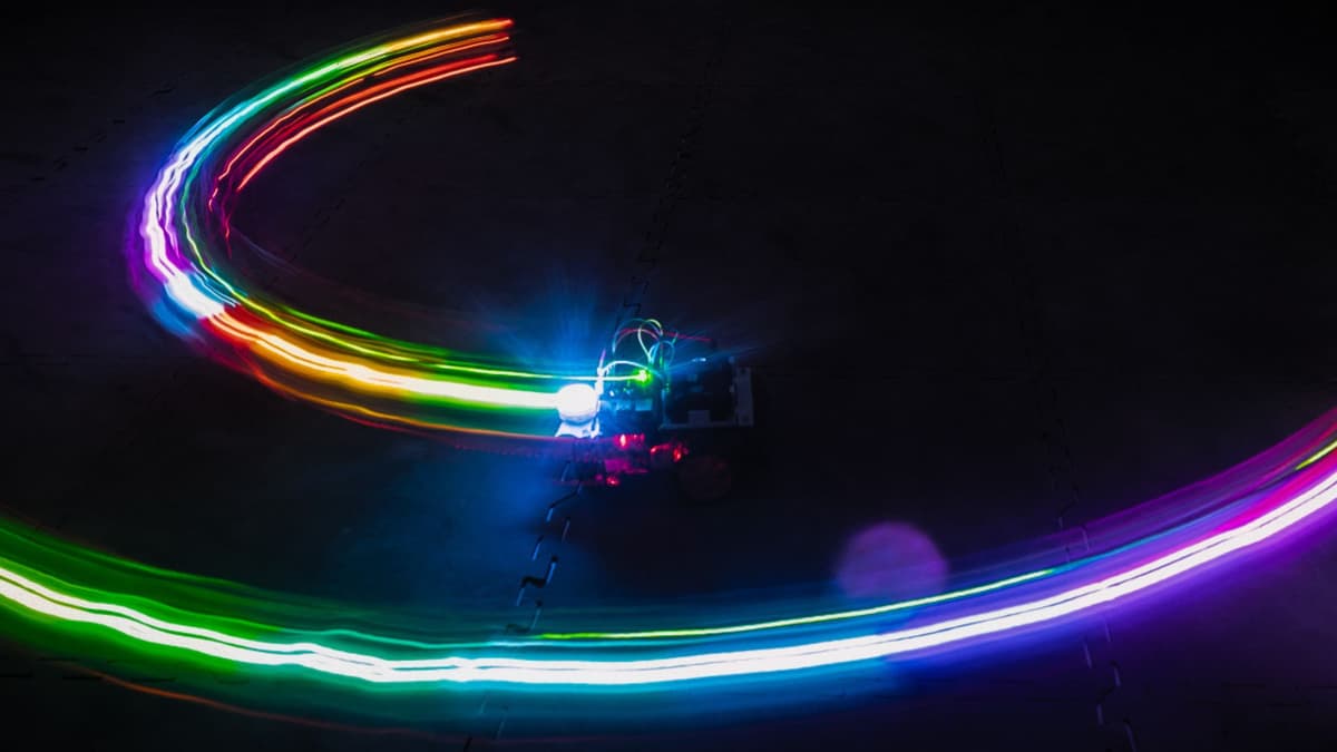 Sistem Robotik Baru Terinspirasi Gerak Ikan Zebra untuk Koordinasi Tim