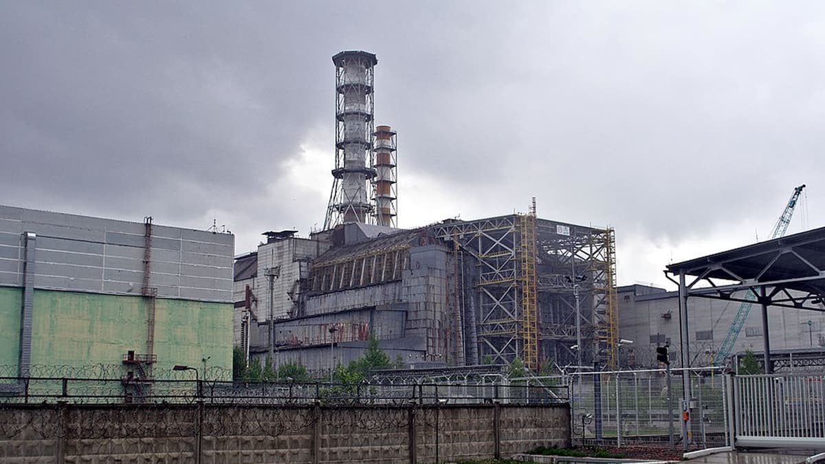 Kerusakan Serangan Drone di Chernobyl: Bahaya Nuklir di Zona Perang Ukraina