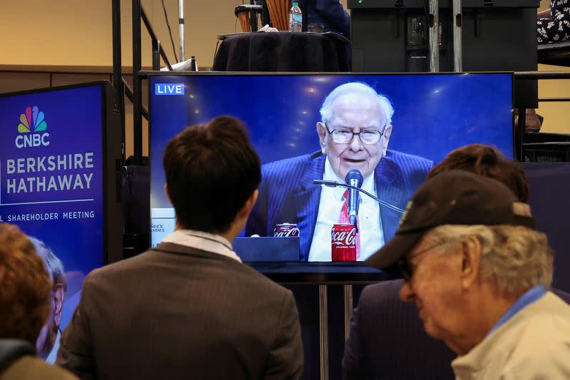 Warren Buffett Mengundurkan Diri, Greg Abel Siap Pimpin Berkshire Hathaway