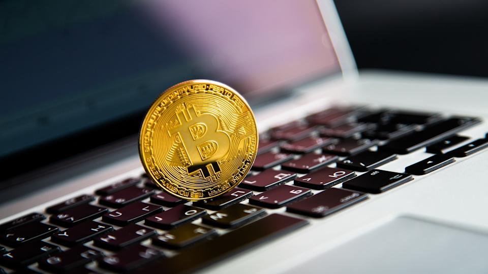 7 Mata Uang Kripto AI Terbaik yang Siap Meroket Tahun 2025