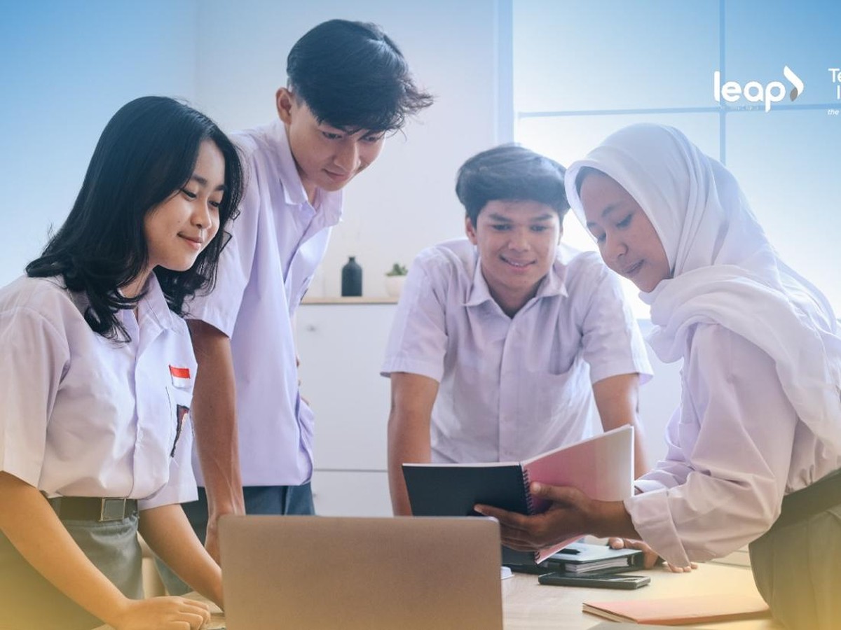 Pijar Sekolah dan Ujian Online: Modernisasi Pendidikan Indonesia yang Inklusif