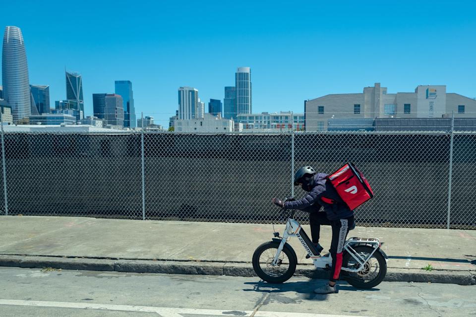 Pengeluaran Konsumen untuk Layanan Pengantaran Makanan Tetap Kuat di Tengah Tarif dan Resesi