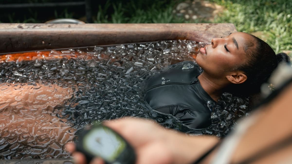 Penelitian Terbaru: Cold Plunge Tidak Efektif untuk Pemulihan Otot Wanita