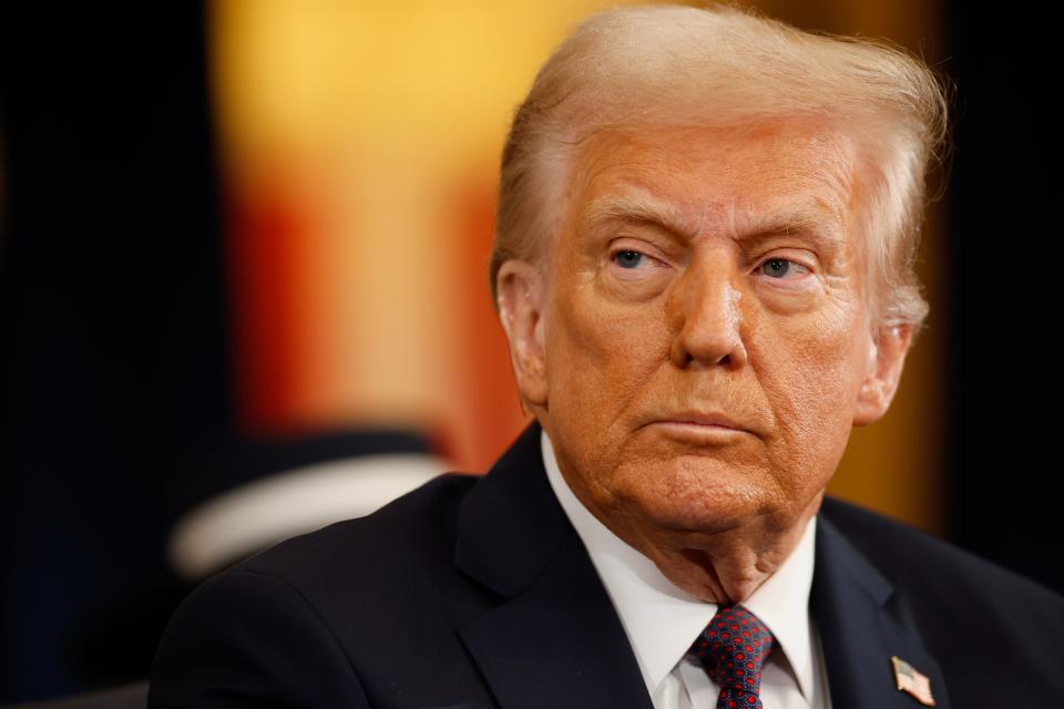 Tarif Trump Picu Tekanan Anggaran, tapi Investasi AI Tetap Kuat