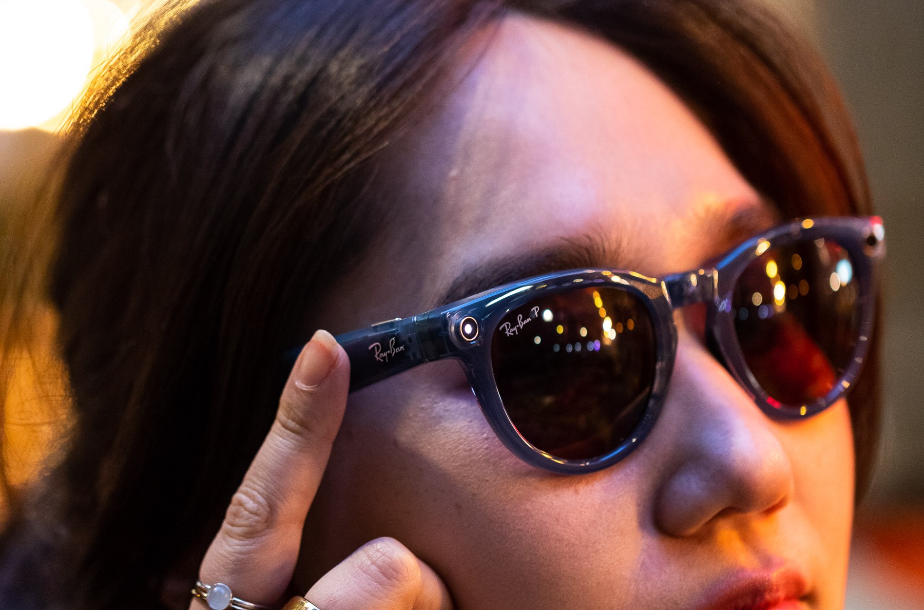 Meta Kembangkan Kacamata Pintar dengan AI Super-Sensing dan Pengenalan Wajah