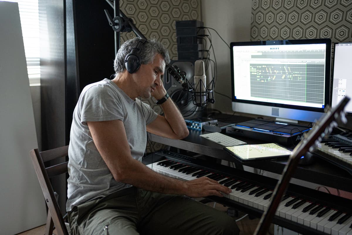 Terobosan Besar: Lagu Pertama di Dunia Dibuat dengan AI Kuantum di Inggris