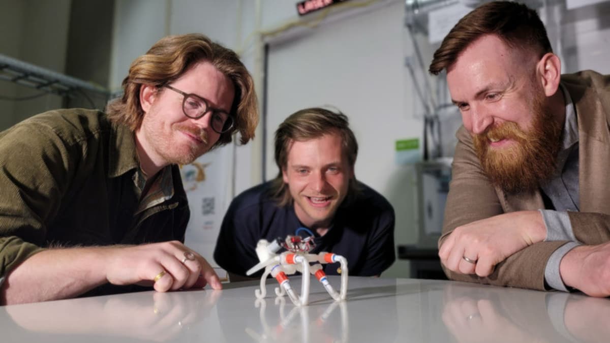 Robot Lunak yang Bergerak Mandiri Tanpa Elektronik Kompleks Terinspirasi Dunia Alam