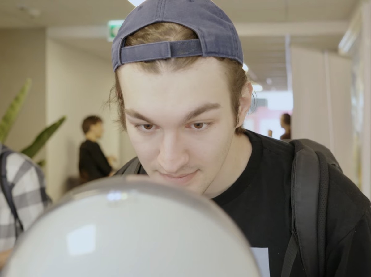 Komdigi Bekukan Izin Platform World Karena Isu Privasi Data Retina