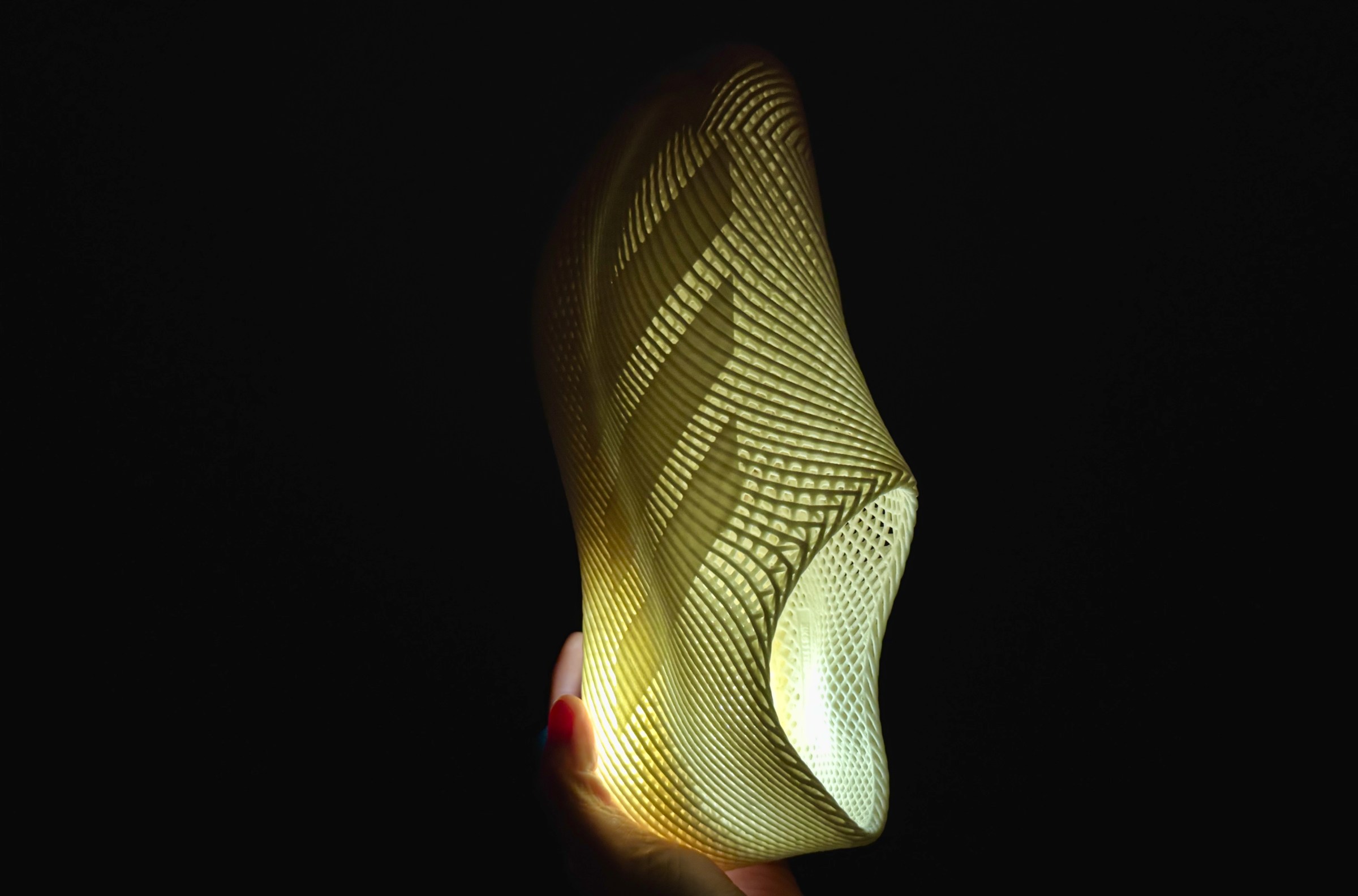 Adidas Luncurkan Sepatu 3D-Printed Penuh Pertama dengan Desain Inovatif