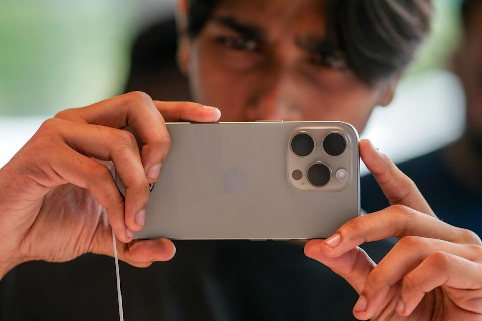 Apple Gunakan AI untuk Tingkatkan Daya Tahan Baterai iPhone di iOS 19
