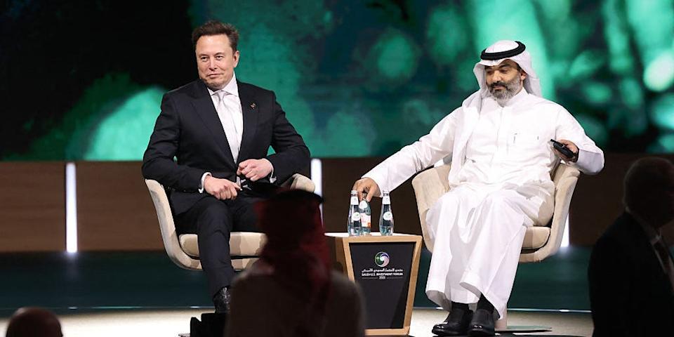 Tesla dan Uber Berlomba Bawa Robotaxi ke Arab Saudi di Era Mobil Masa Depan