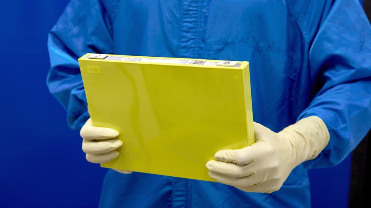 Terobosan Baterai LMR GM & LG: Mobil Listrik Bisa Tempuh 643.74 km (400 Mil) Sekali Cas