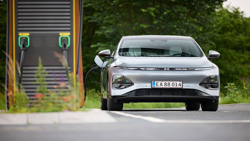 Xpeng dan Plugsurfing Tawarkan Jaringan Pengisian EV Terbesar di Eropa