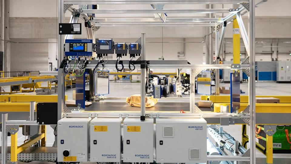 Amazon Perkenalkan Robot Baru untuk Mengurangi Beban Kerja Manual Karyawan