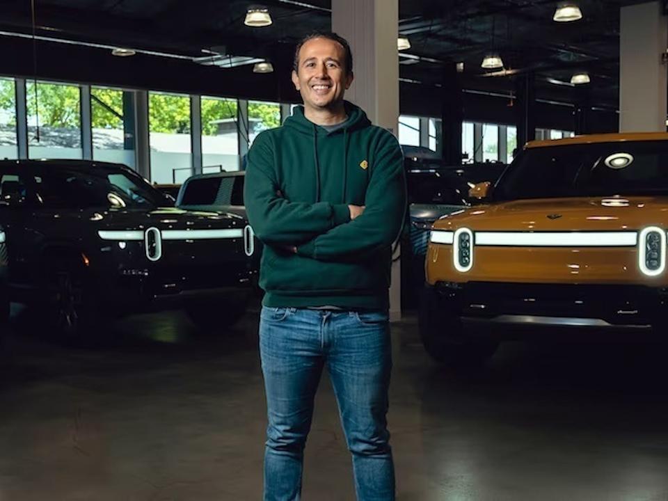 Volkswagen Gandeng Rivian untuk Perbaiki Software Mobil Listrik dengan Gaya Startup