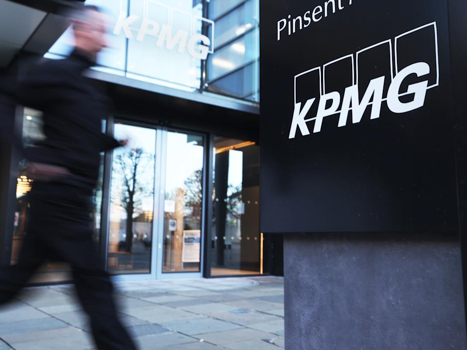 Cara Perusahaan Mengelola Dampak Tarif Trump Agar Tetap Kompetitif