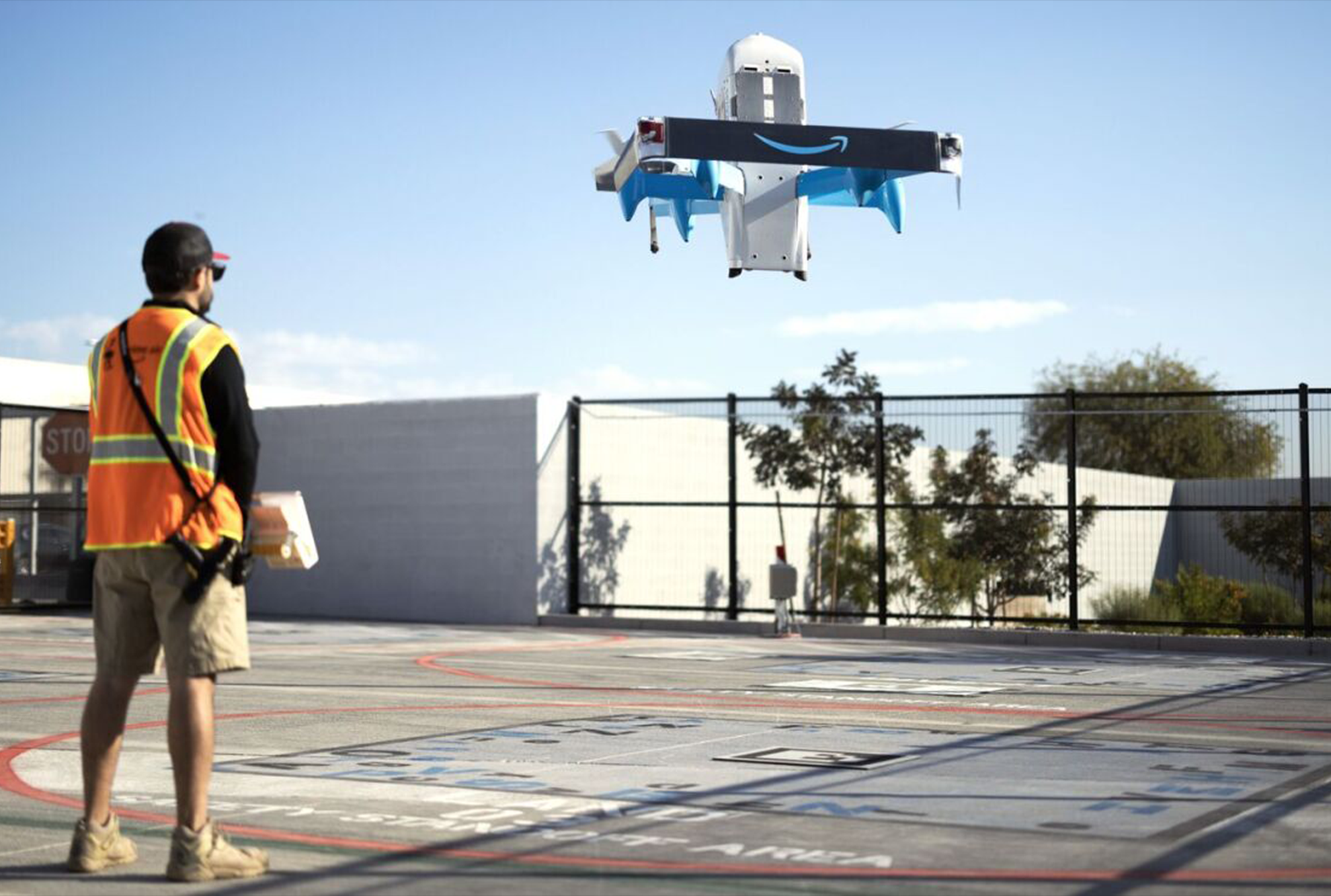 Amazon Dapat Izin FAA Kirim iPhone Lewat Drone dalam 60 Menit