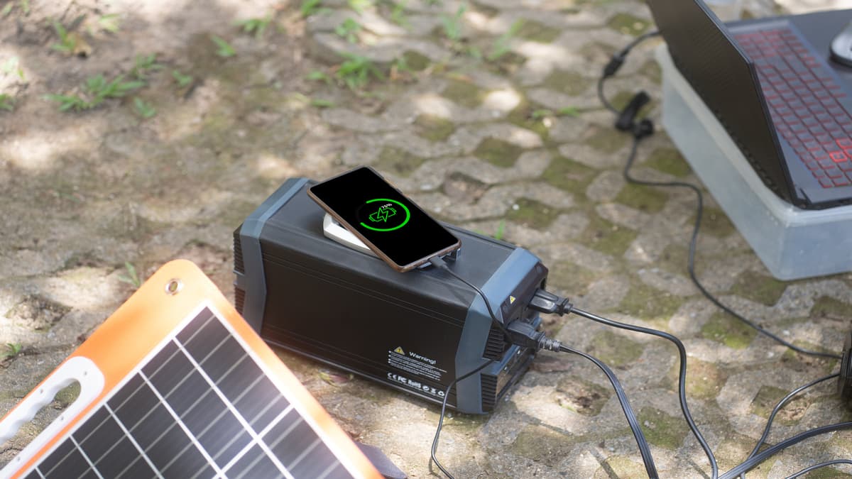 Baterai Surya Organik: Penyimpanan Energi Matahari Ringan dan Tahan Lama