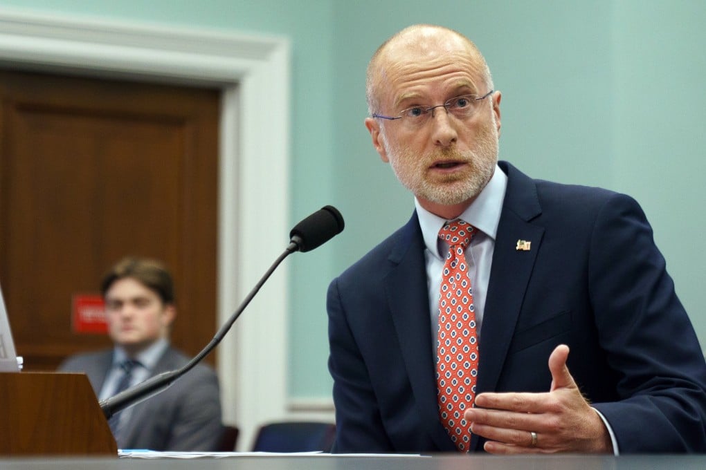 FCC Larang Laboratorium China Uji Perangkat Elektronik Karena Risiko Keamanan Nasional