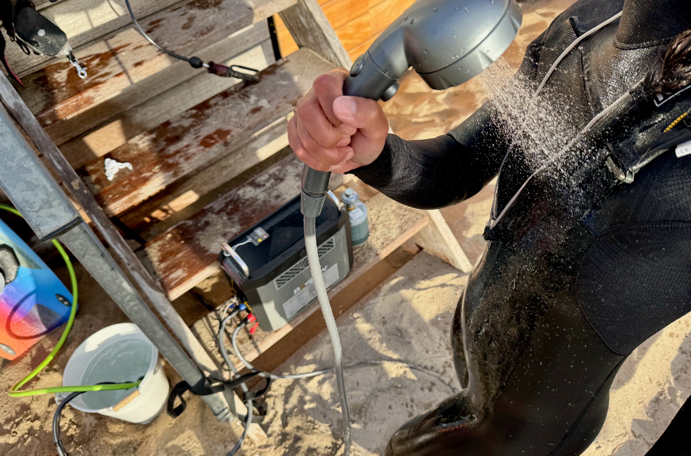 BougeRV Portable Shower: Solusi Air Panas Mudah untuk Petualang dan Vanlifer