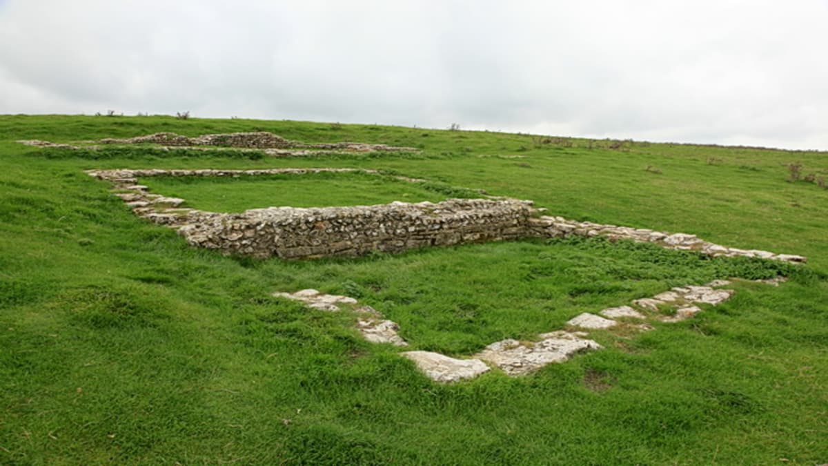 Penemuan Baru Ubah Cerita Pembantaian Romawi di Maiden Castle Inggris