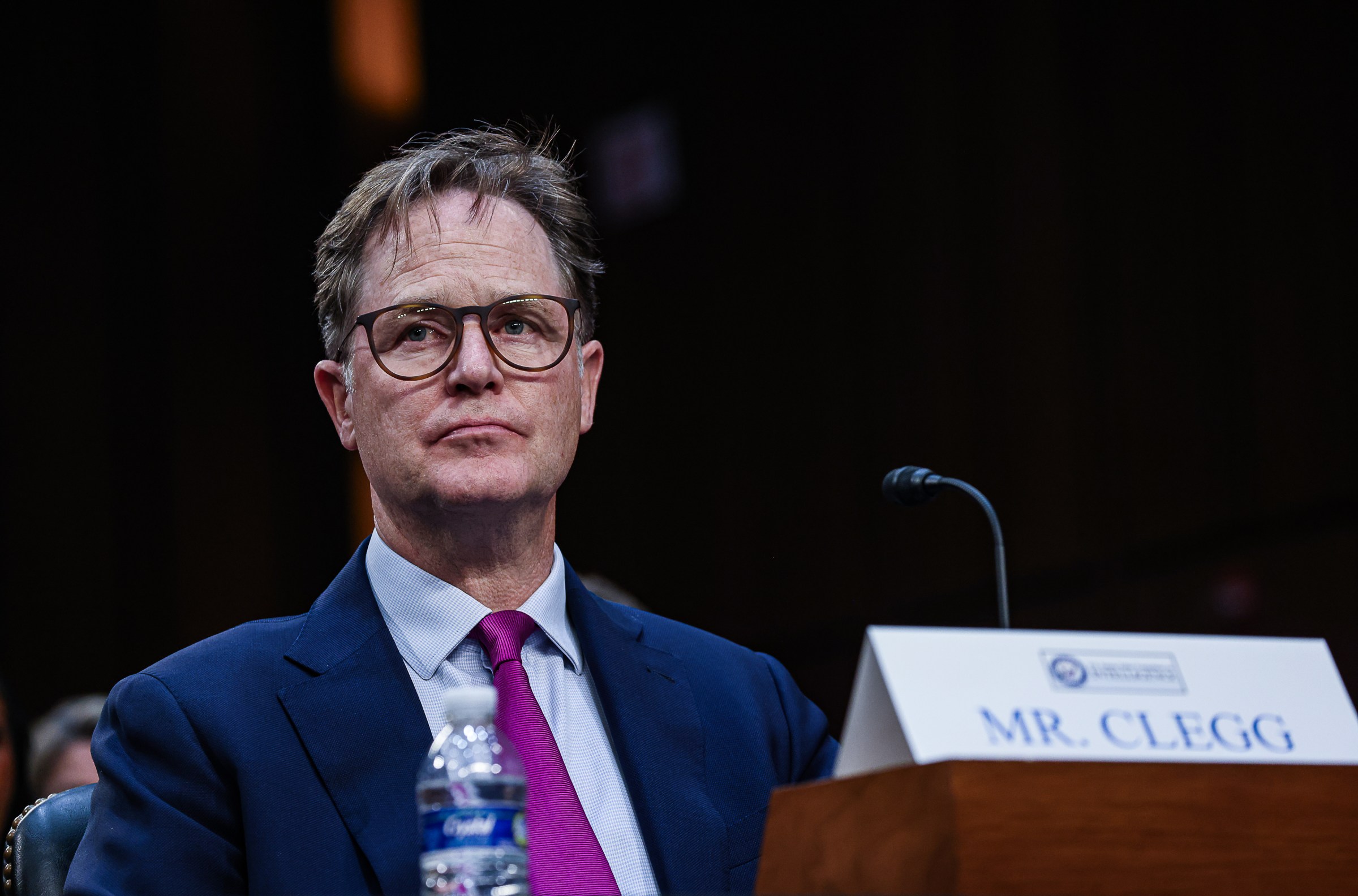 Kontroversi Regulasi AI Inggris: Perlindungan Hak Seniman vs Kemajuan Teknologi