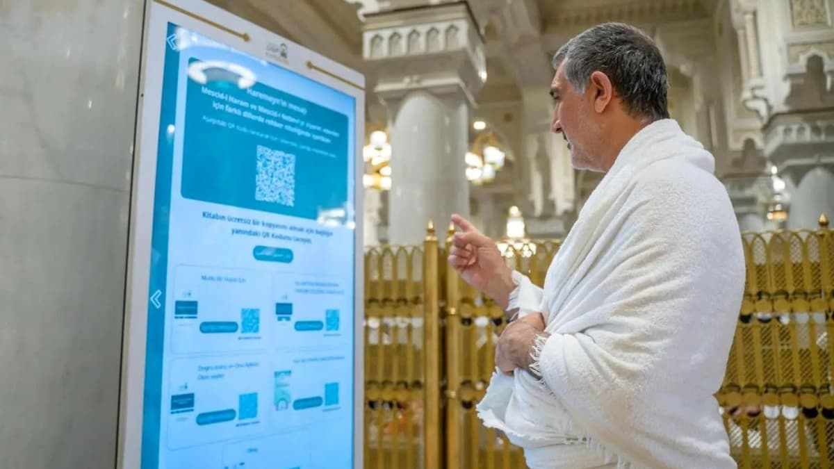 Robot Manara: Menggabungkan Teknologi AI dengan Ibadah Haji di Makkah