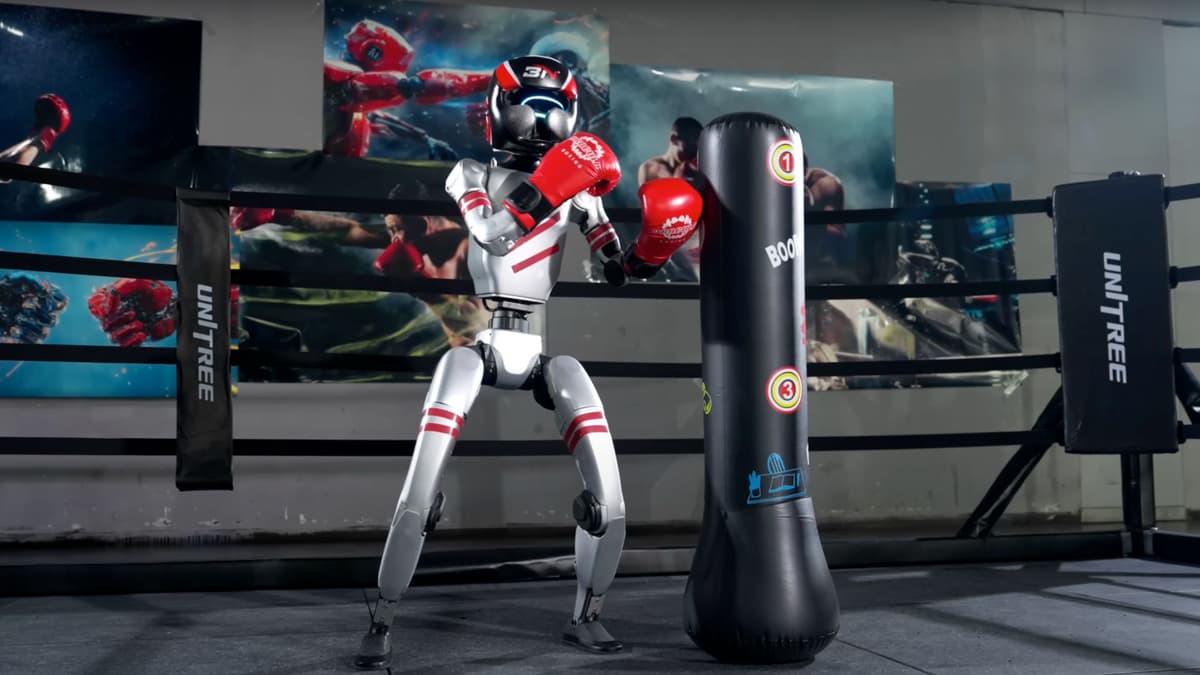 AI Strategist Juara Pertarungan Robot Humanoid Pertama di Dunia di Hangzhou