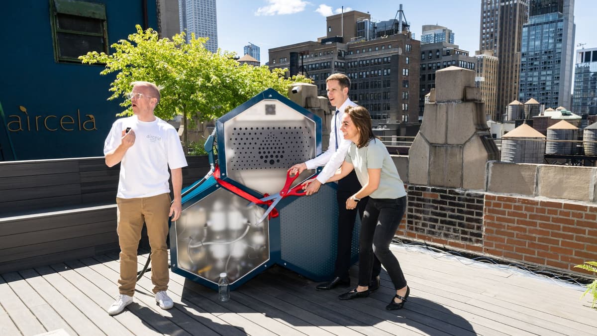 Teknologi Baru Aircela Hasilkan Bensin Ramah Lingkungan dari Udara