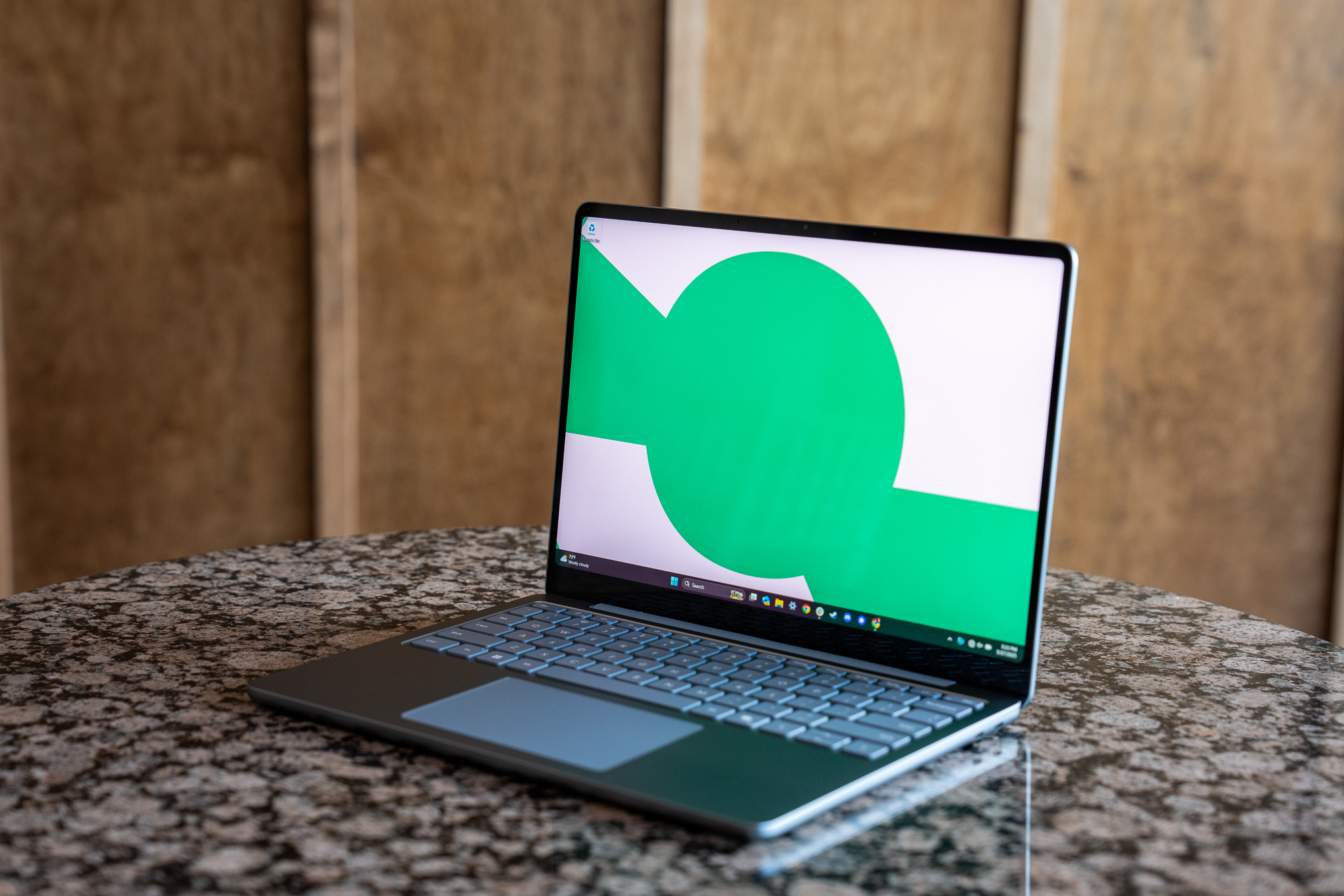 Review Surface Laptop 13-inch: Laptop Windows Ringkas dan Tahan Lama Bersaing dengan MacBook Air