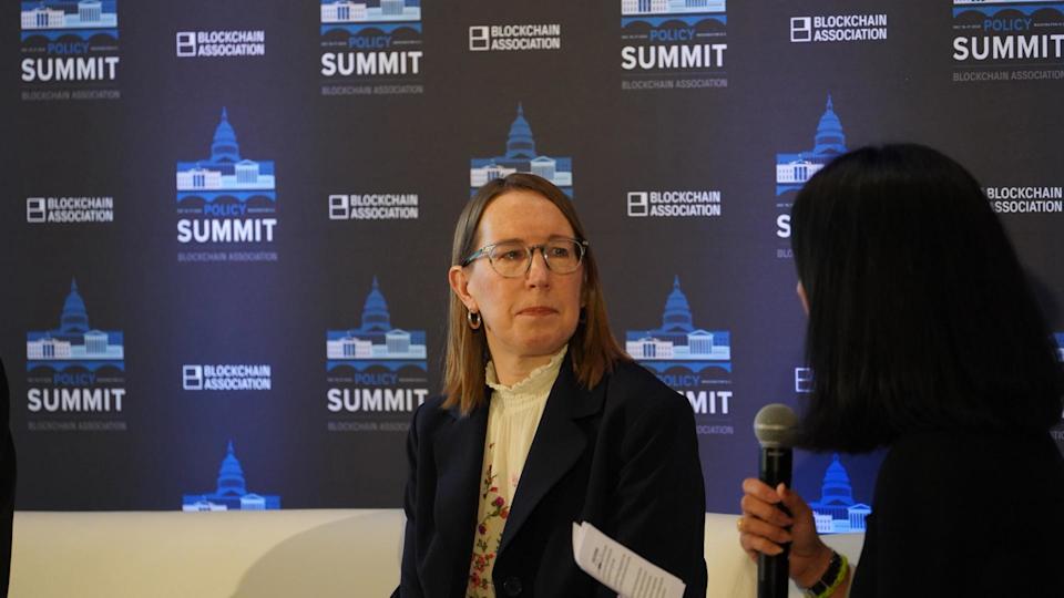 SEC Tegaskan Staking Kripto Tidak Termasuk Penawaran Sekuritas di AS