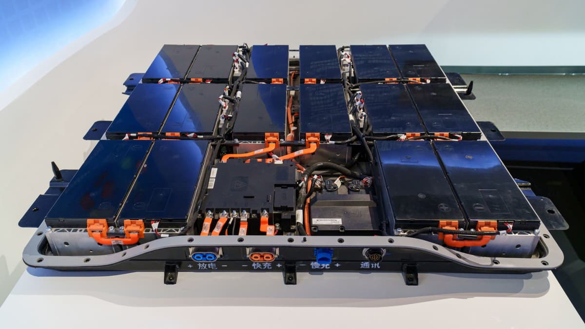 Inovasi Gel Pintar Tingkatkan Keamanan dan Daya Tahan Baterai Sodium-Ion