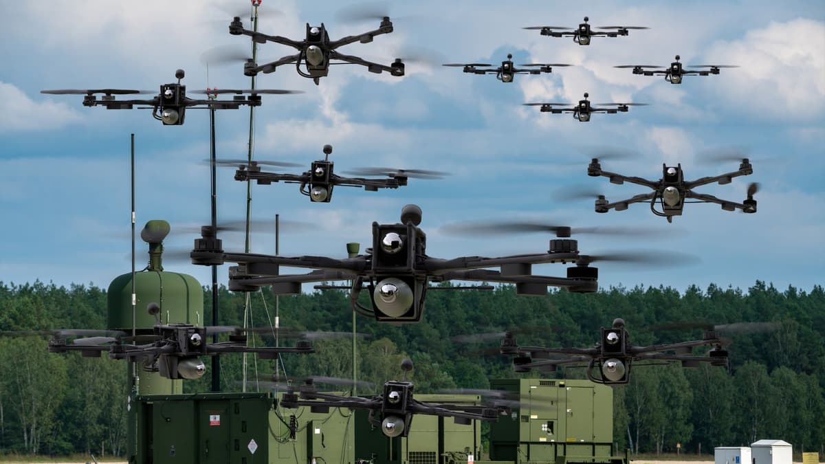 Lockheed Martin dan Red Hat Kembangkan Drone Swarm Otonom yang Cerdas dan Adaptif