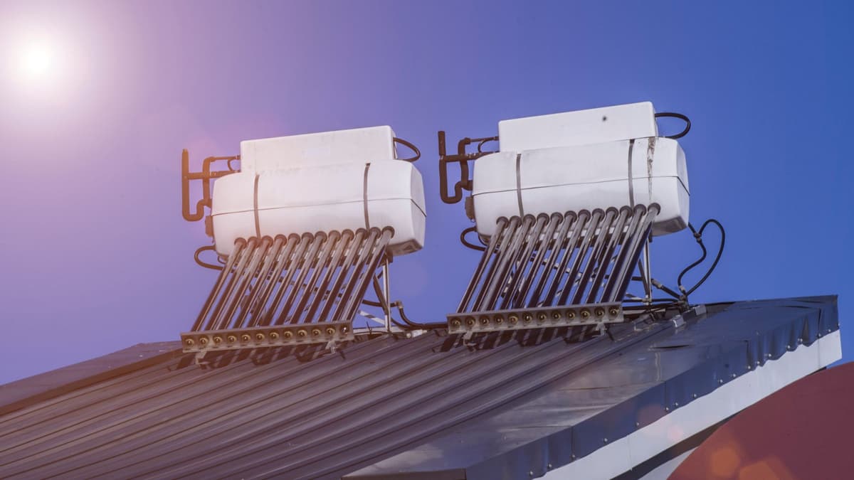 Inovasi Pemanas Air Surya dengan Pasir: Solusi Murah dan Efisien Atasi Intermitensi