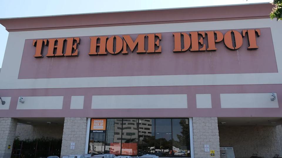 Home Depot Ganti CIO dan Percepat Transformasi Digital Dengan AI Generatif