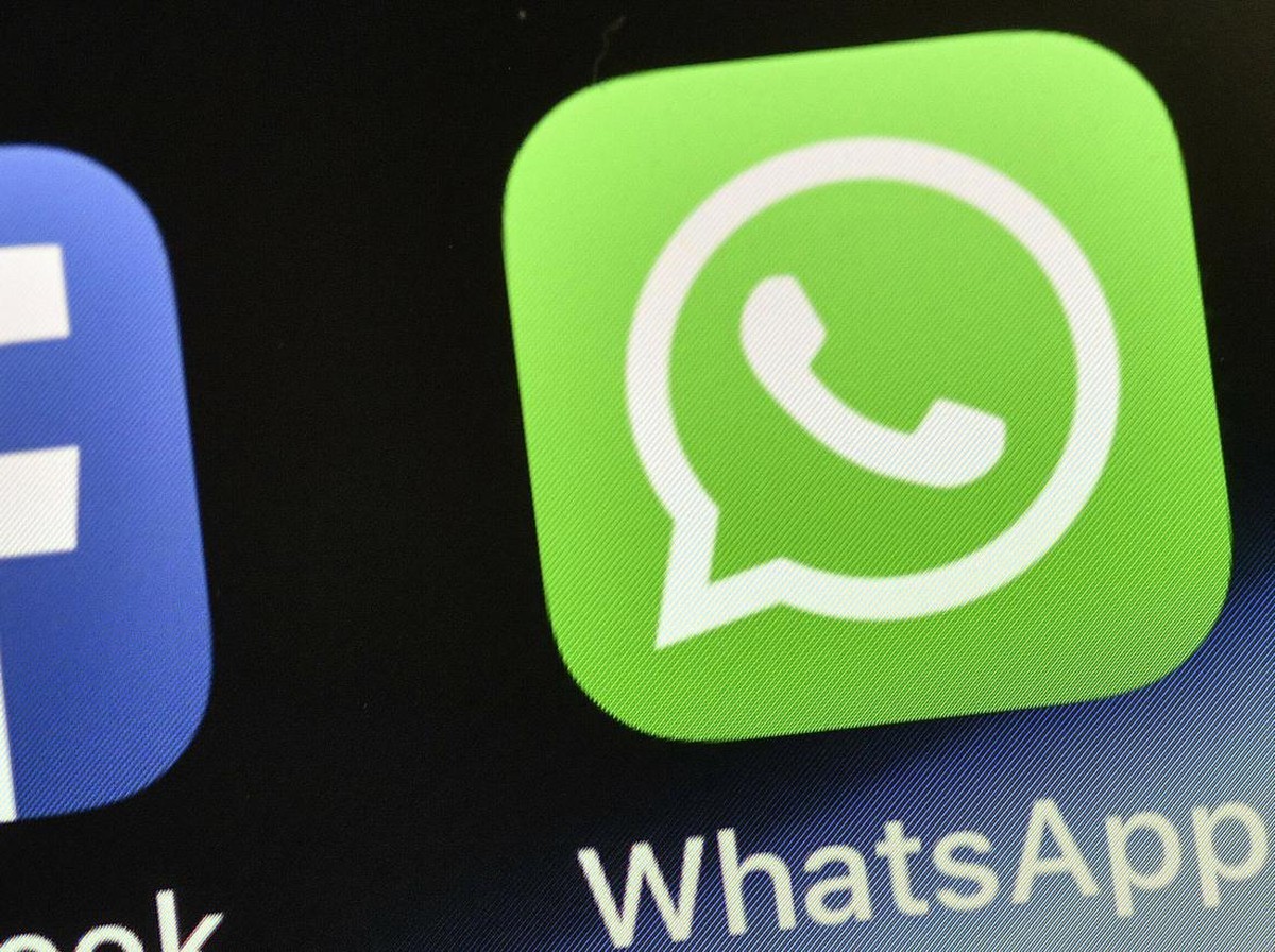 Cara Mudah Mengubah Format Tulisan dan Membuat Stiker Selfie di WhatsApp