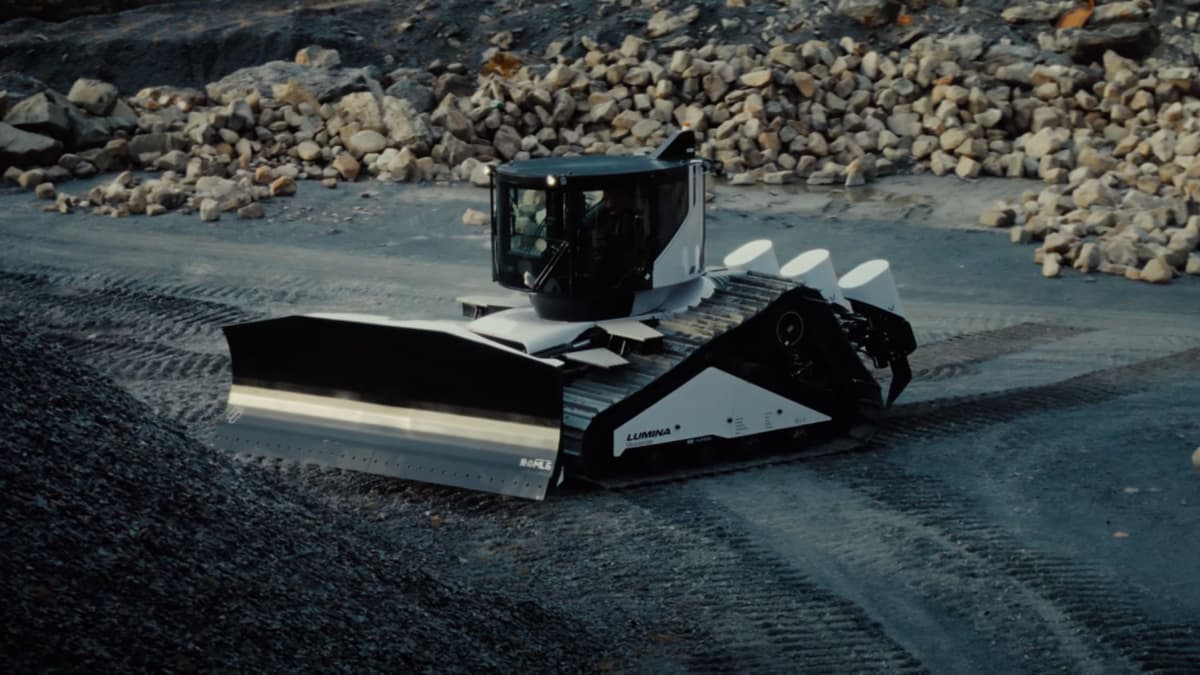 Lumina Perkenalkan Bulldozer Listrik Canggih Untuk Masa Depan Konstruksi