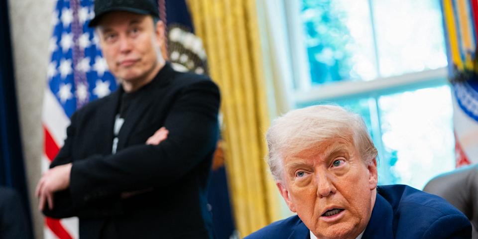 Saham Tesla Anjlok 10% Setelah Elon Musk dan Trump Adu Pendapat Tentang RUU Anggaran