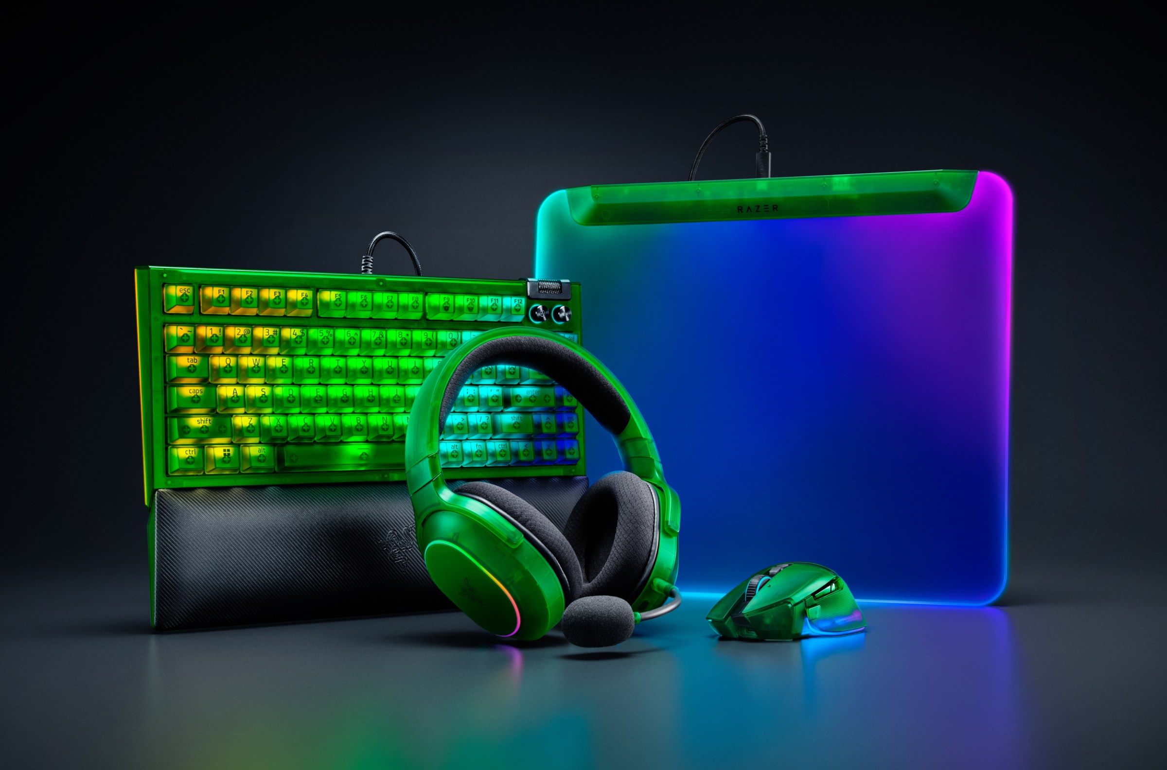 Razer Hadirkan Koleksi Phantom Green dengan Desain Transparan Memperkuat LED RGB