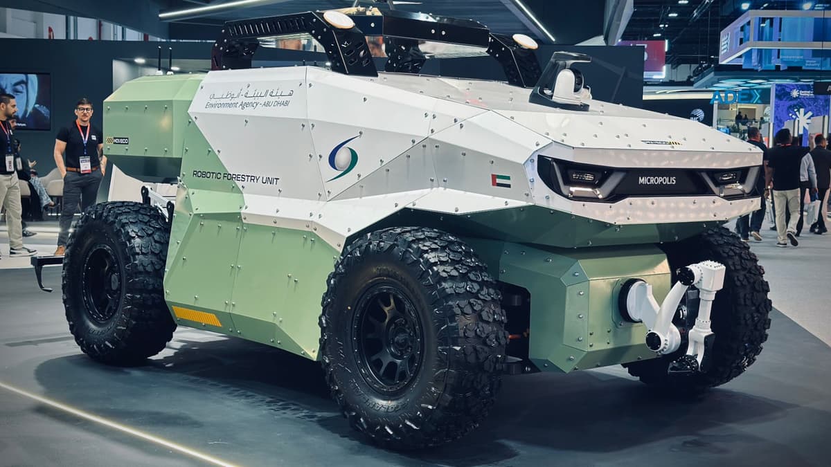 Micropolis Luncurkan Robot Otonom untuk Reboisasi, Sanitasi dan Keamanan Publik