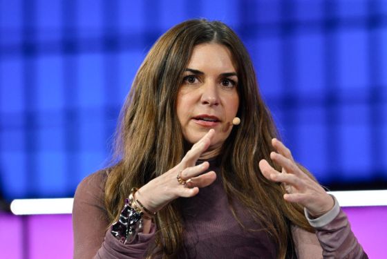 Sarah Franklin Tegaskan Pentingnya Keseimbangan Manusia dan AI di Perusahaan