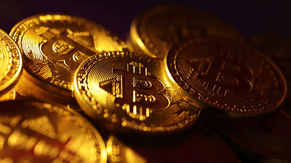Apakah Saatnya Berinvestasi Bitcoin? Panduan dan Risiko untuk Investor Pemula