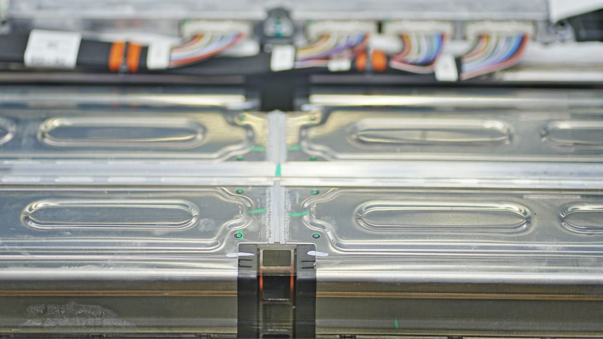 Terobosan AI dalam Mengembangkan Baterai Solid-State untuk Kendaraan Listrik